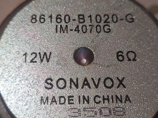 bontott DAIHATSU SIRION Jobb Műszerfal Hangszóró