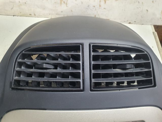 bontott DAIHATSU SIRION Rádió / CD Keret