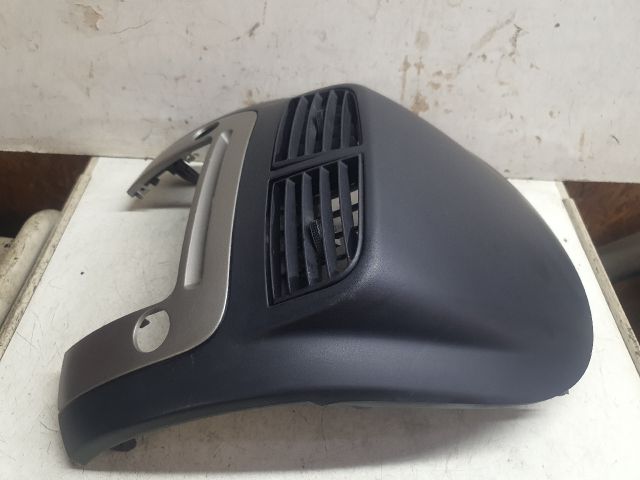 bontott DAIHATSU SIRION Rádió / CD Keret