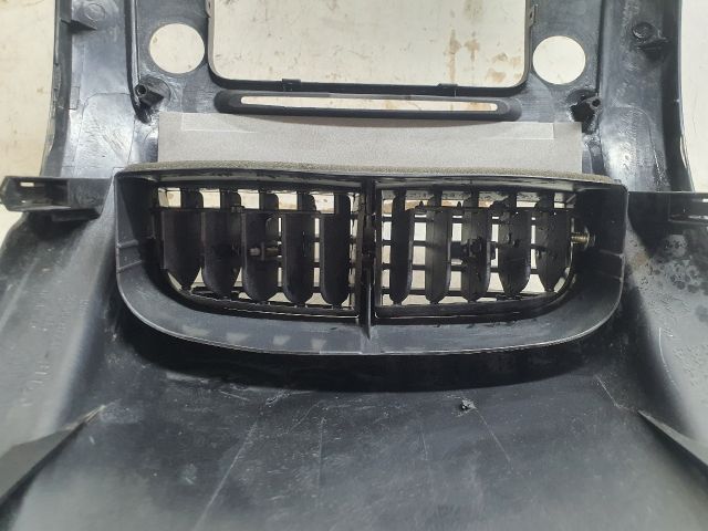 bontott DAIHATSU SIRION Rádió / CD Keret