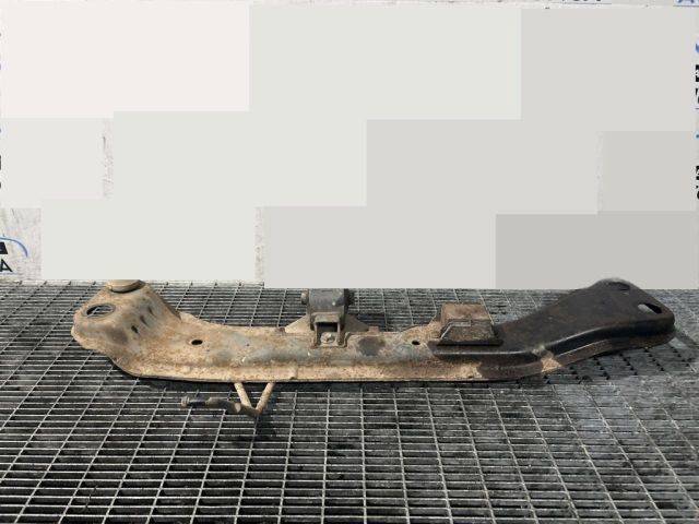 bontott DAIHATSU TERIOS Alsó Összekötő