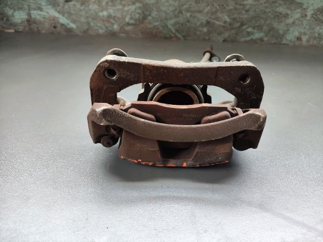 bontott DAIHATSU TERIOS Bal első Féknyereg Munkahengerrel