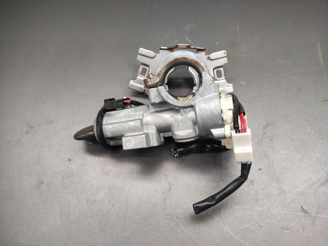 bontott DAIHATSU TERIOS Gyújtáskapcsoló