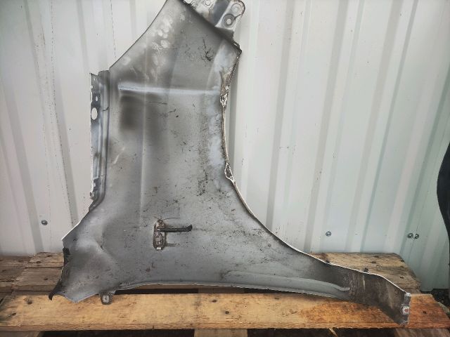 bontott DAIHATSU TERIOS Bal első Sárvédő