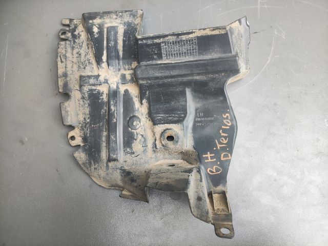 bontott DAIHATSU TERIOS Bal hátsó Dobbetét (Kerékjárati, Műanyag)