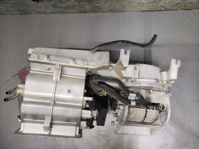 bontott DAIHATSU TERIOS Fűtés Box