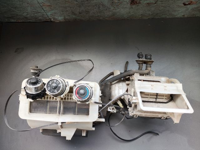 bontott DAIHATSU TERIOS Fűtés Box