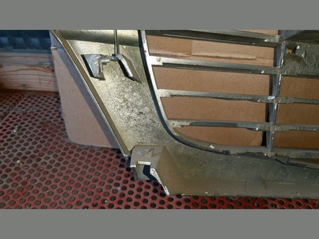 bontott DAIHATSU TERIOS Hűtőrács