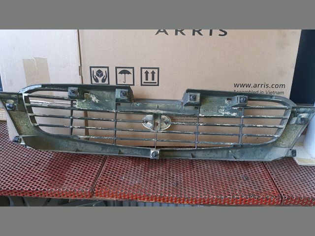 bontott DAIHATSU TERIOS Hűtőrács