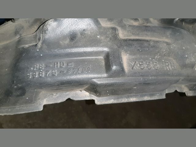 bontott DAIHATSU TERIOS Jobb első Első Dobbetét (Kerékjárati, Műanyag)