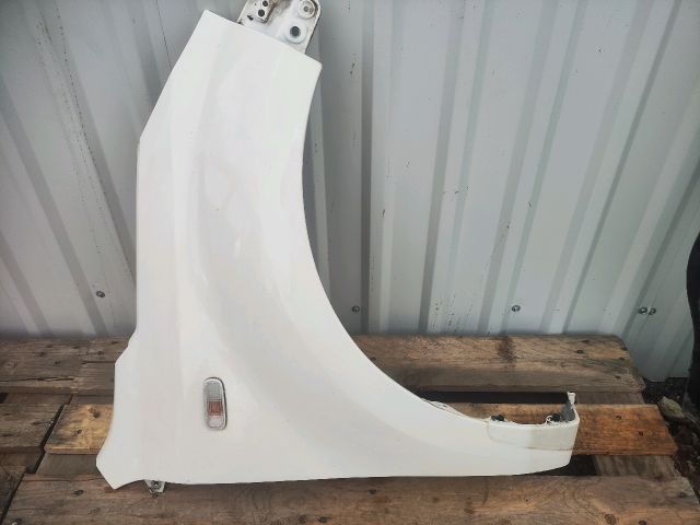 bontott DAIHATSU TERIOS Jobb első Sárvédő