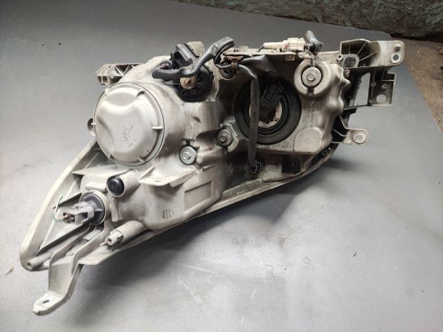 bontott DAIHATSU TERIOS Jobb Fényszóró