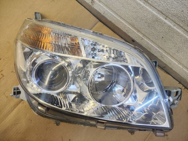 bontott DAIHATSU TERIOS Jobb Fényszóró