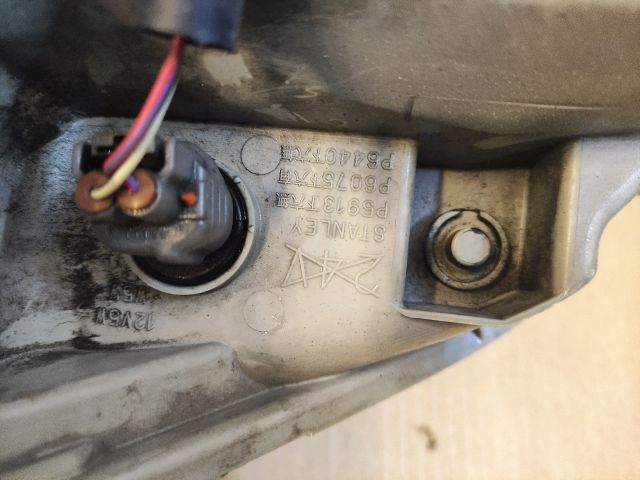 bontott DAIHATSU TERIOS Jobb Fényszóró