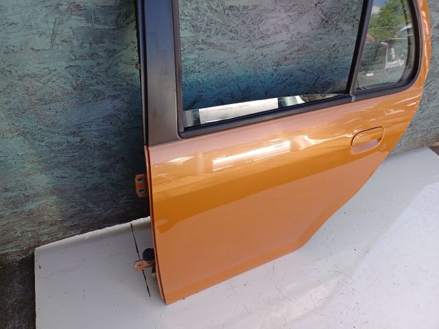 bontott DAIHATSU TREVIS Bal hátsó Ajtó (Részeivel)