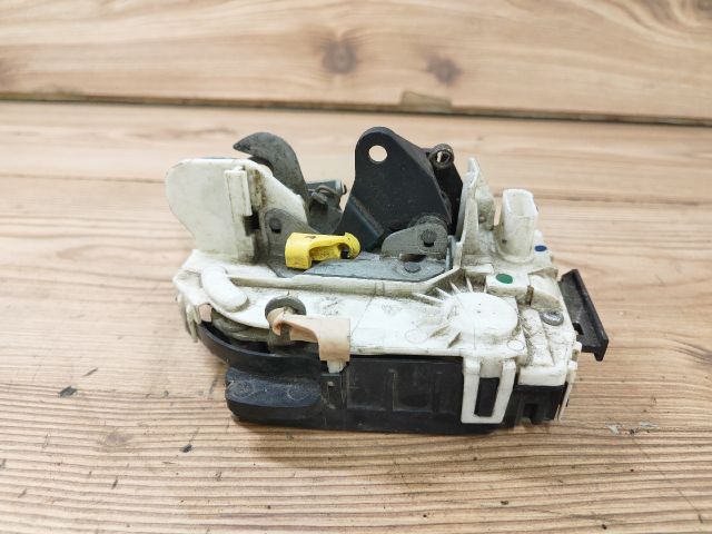 bontott DODGE CALIBER Bal hátsó Ajtózár