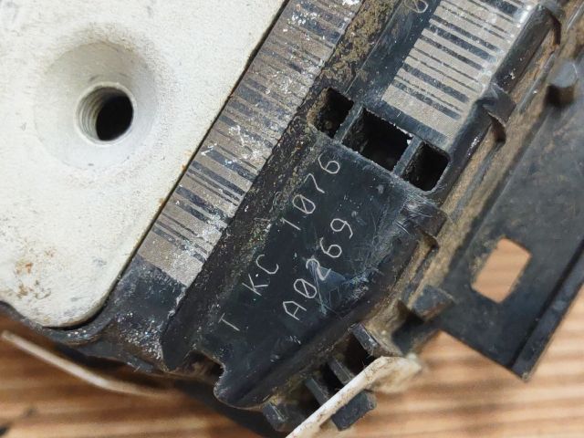 bontott DODGE CALIBER Jobb első Ajtózár