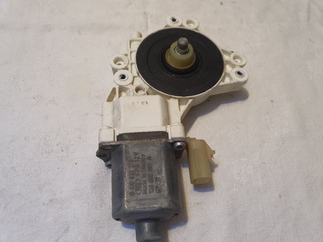 bontott DODGE CALIBER Jobb hátsó Ablakemelő Motor