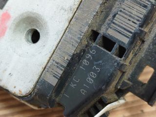 bontott DODGE CALIBER Jobb hátsó Ajtózár