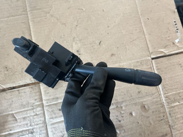 bontott DODGE CARAVAN Bal Kormánykapcsoló Irányjelző