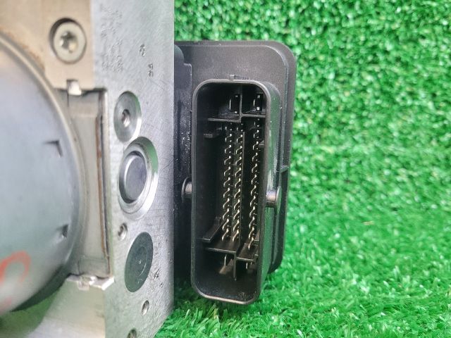 bontott DODGE CHALLENGER ABS Kocka