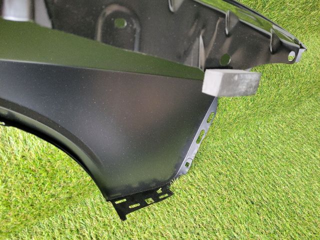 bontott DODGE CHALLENGER Bal első Sárvédő