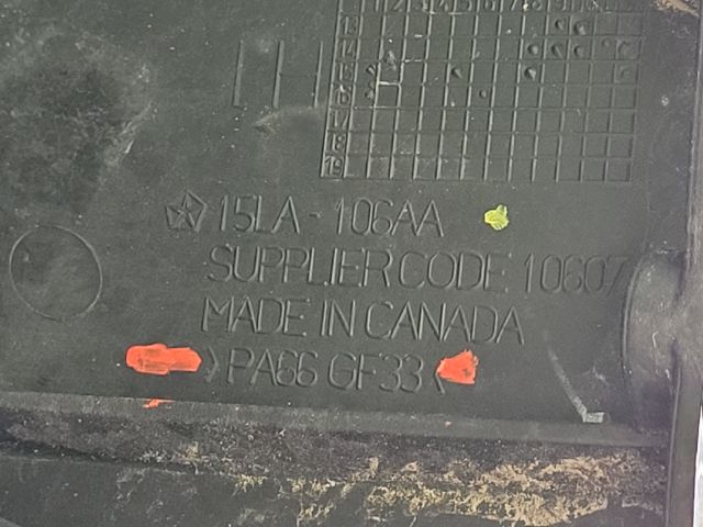 bontott DODGE CHALLENGER Első Lökhárító (Részeivel)