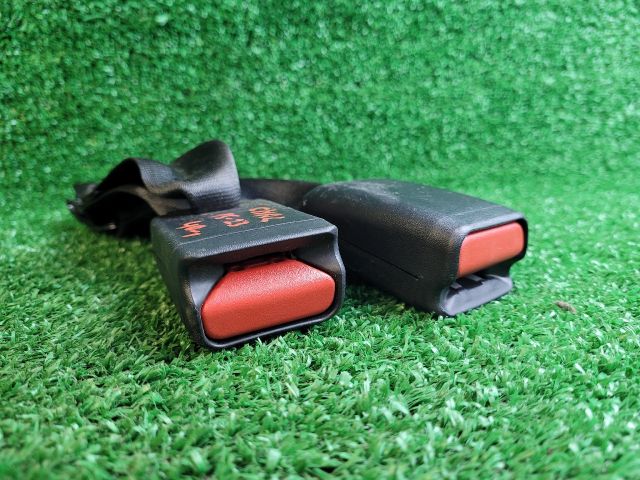 bontott DODGE CHALLENGER Hátsó középső Biztonsági Öv Csat