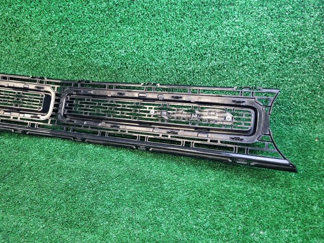 bontott DODGE CHALLENGER Hűtőrács