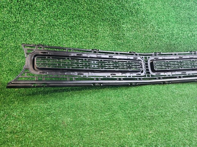 bontott DODGE CHALLENGER Hűtőrács