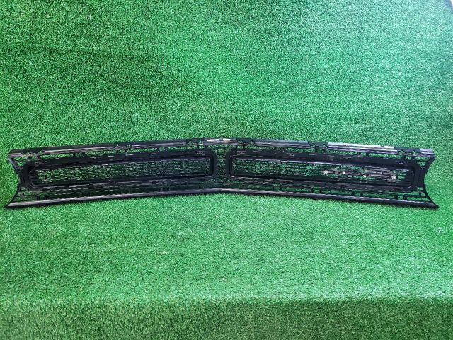 bontott DODGE CHALLENGER Hűtőrács