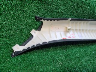 bontott DODGE CHALLENGER Jobb A Oszlop Burkolat