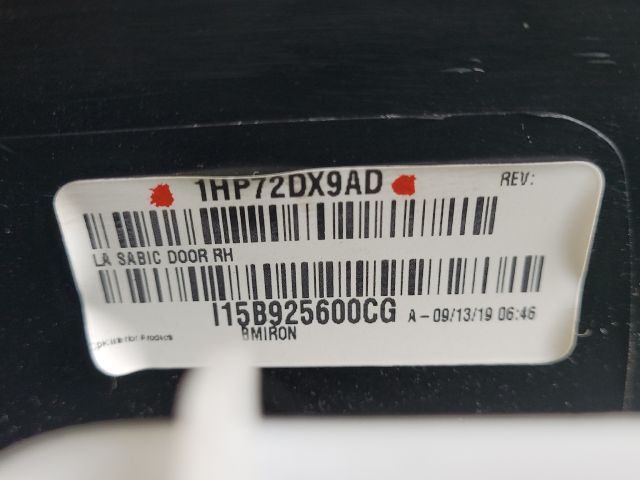 bontott DODGE CHALLENGER Jobb C Oszlop Burkolat