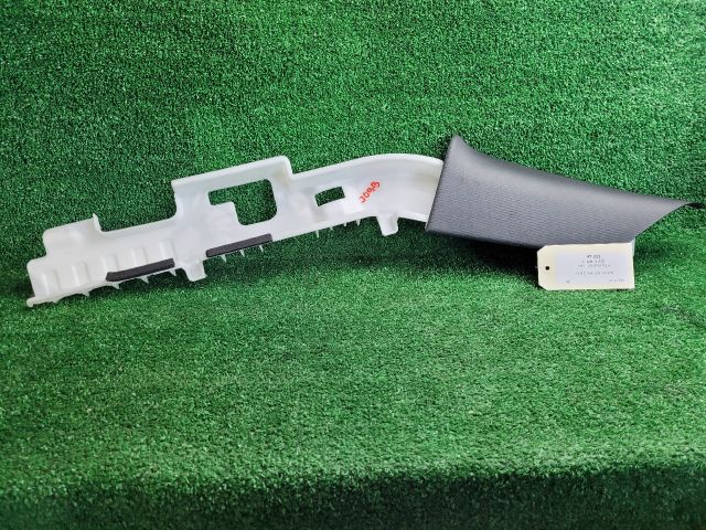 bontott DODGE CHALLENGER Jobb C Oszlop Burkolat