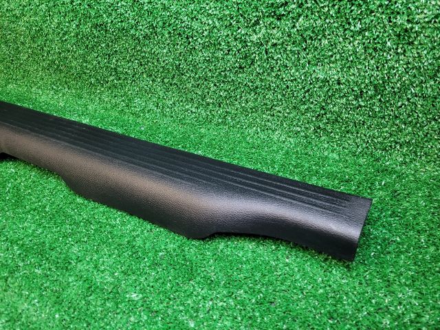 bontott DODGE CHALLENGER Jobb első Belső Küszöb Burkolat