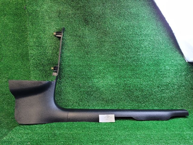 bontott DODGE CHALLENGER Jobb első Belső Küszöb Burkolat