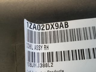 bontott DODGE CHALLENGER Jobb első Belső Küszöb Burkolat