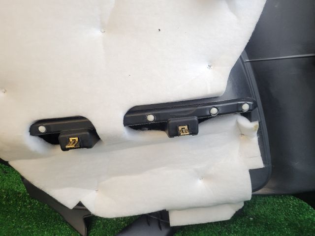 bontott DODGE CHALLENGER Jobb hátsó Csomagtér Burkolat (Műanyag)