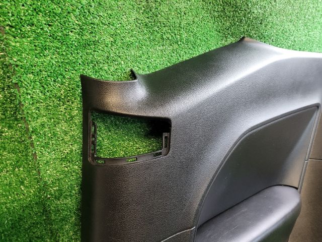 bontott DODGE CHALLENGER Jobb hátsó Csomagtér Burkolat (Műanyag)