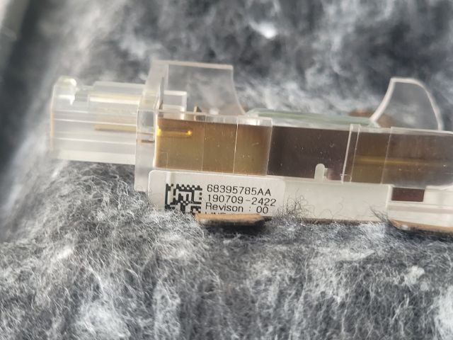 bontott DODGE CHALLENGER Jobb hátsó Csomagtér Burkolat (Műanyag)