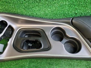 bontott DODGE CHALLENGER Könyöklő