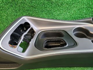 bontott DODGE CHALLENGER Könyöklő