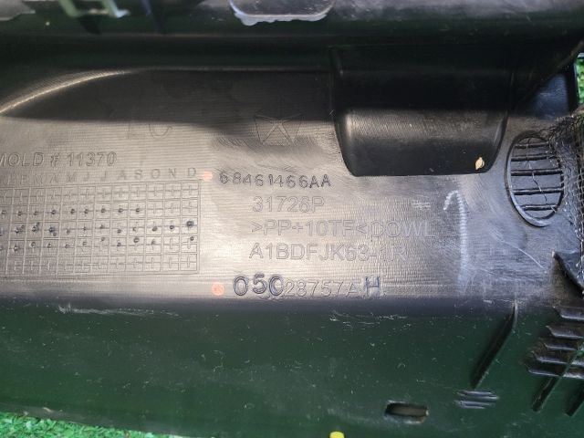 bontott DODGE CHALLENGER Levélrács