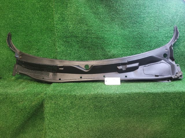 bontott DODGE CHALLENGER Levélrács