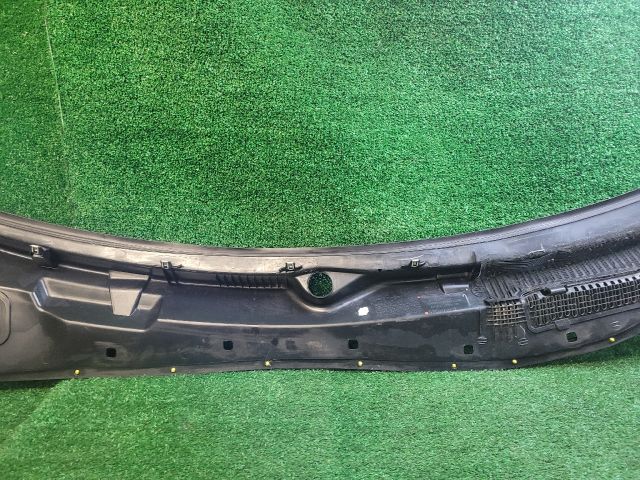 bontott DODGE CHALLENGER Levélrács