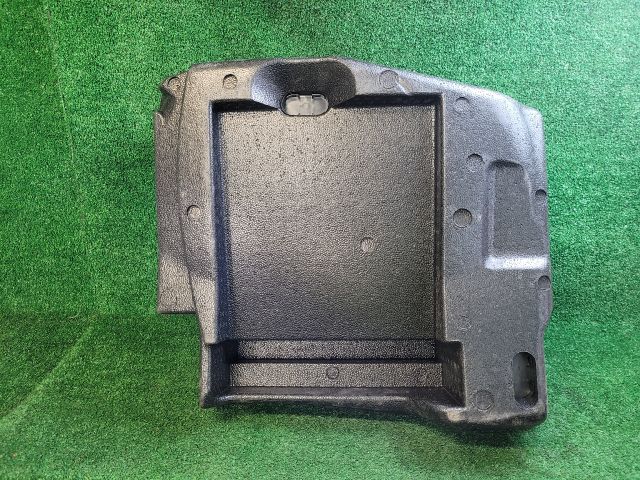 bontott DODGE CHALLENGER Pótkerék Szerszámtartó