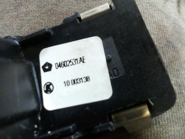 bontott DODGE JOURNEY Bal hátsó Ablakemelő Kapcsoló