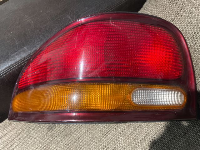 bontott DODGE STRATUS Bal Hátsó Lámpa