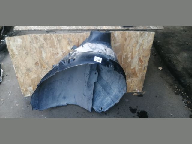 bontott DS DS 7 Bal első Dobbetét (Kerékjárati, Műanyag)