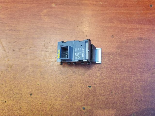 bontott DS DS 7 Bal hátsó Ülésállító Kapcsoló